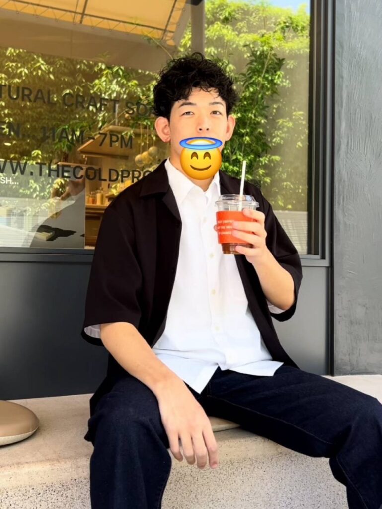 身だしなみとプロフィールを整えたF・Tさん